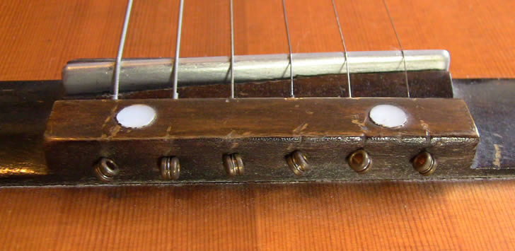 Acoustic guitar bridge